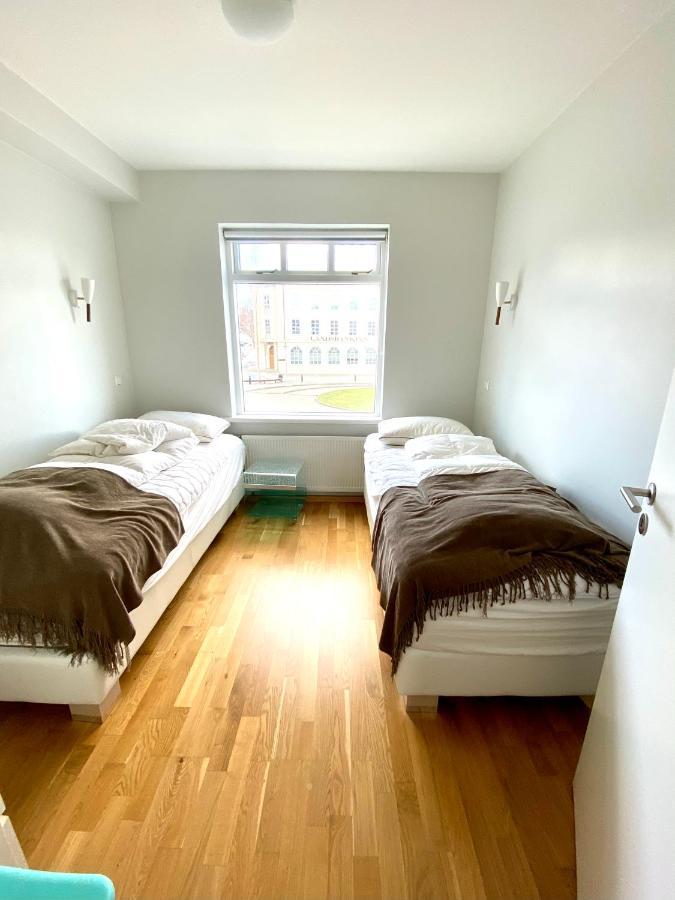 Day Dream Townhall Square Apartments Akureyri Kültér fotó